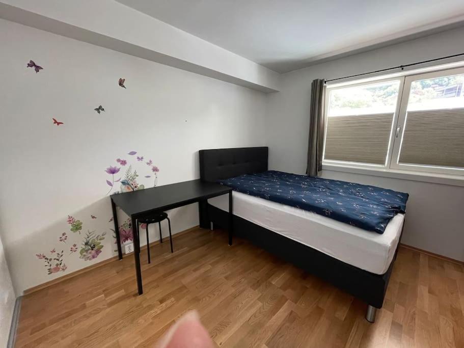 3 Sleeping Rooms For 82M2 Which Direct Traffic To Airport And City Center Bergen Zewnętrze zdjęcie