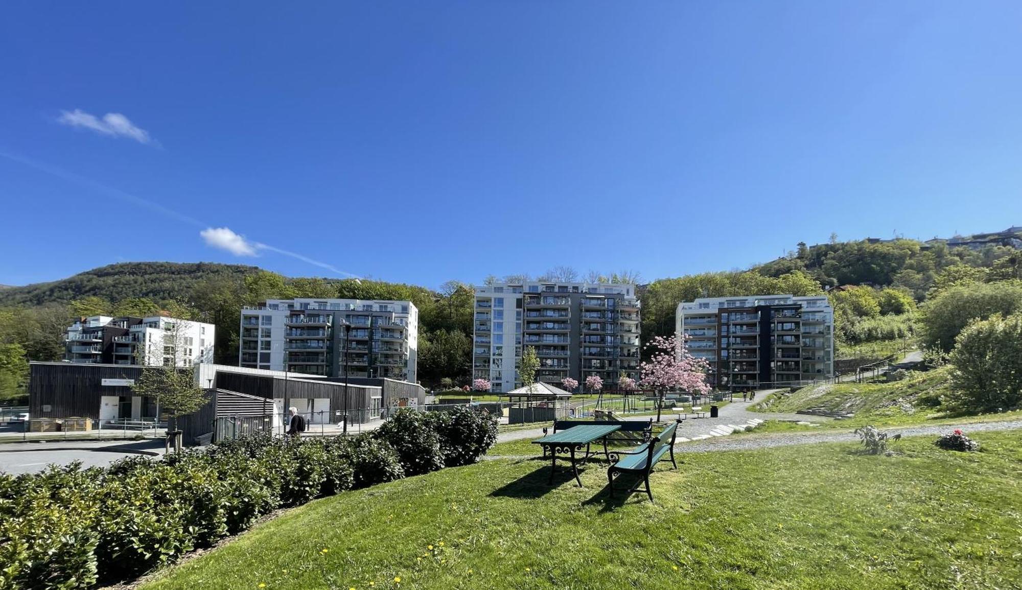 3 Sleeping Rooms For 82M2 Which Direct Traffic To Airport And City Center Bergen Zewnętrze zdjęcie